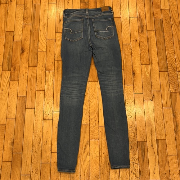 AMERICAN EAGLE || Super Hi-Rise Jegging - Picture 9 of 13